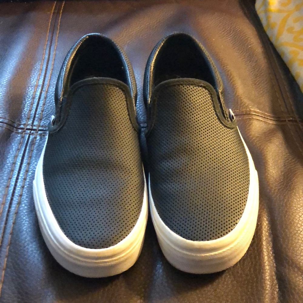 Black mesh women’s vans
